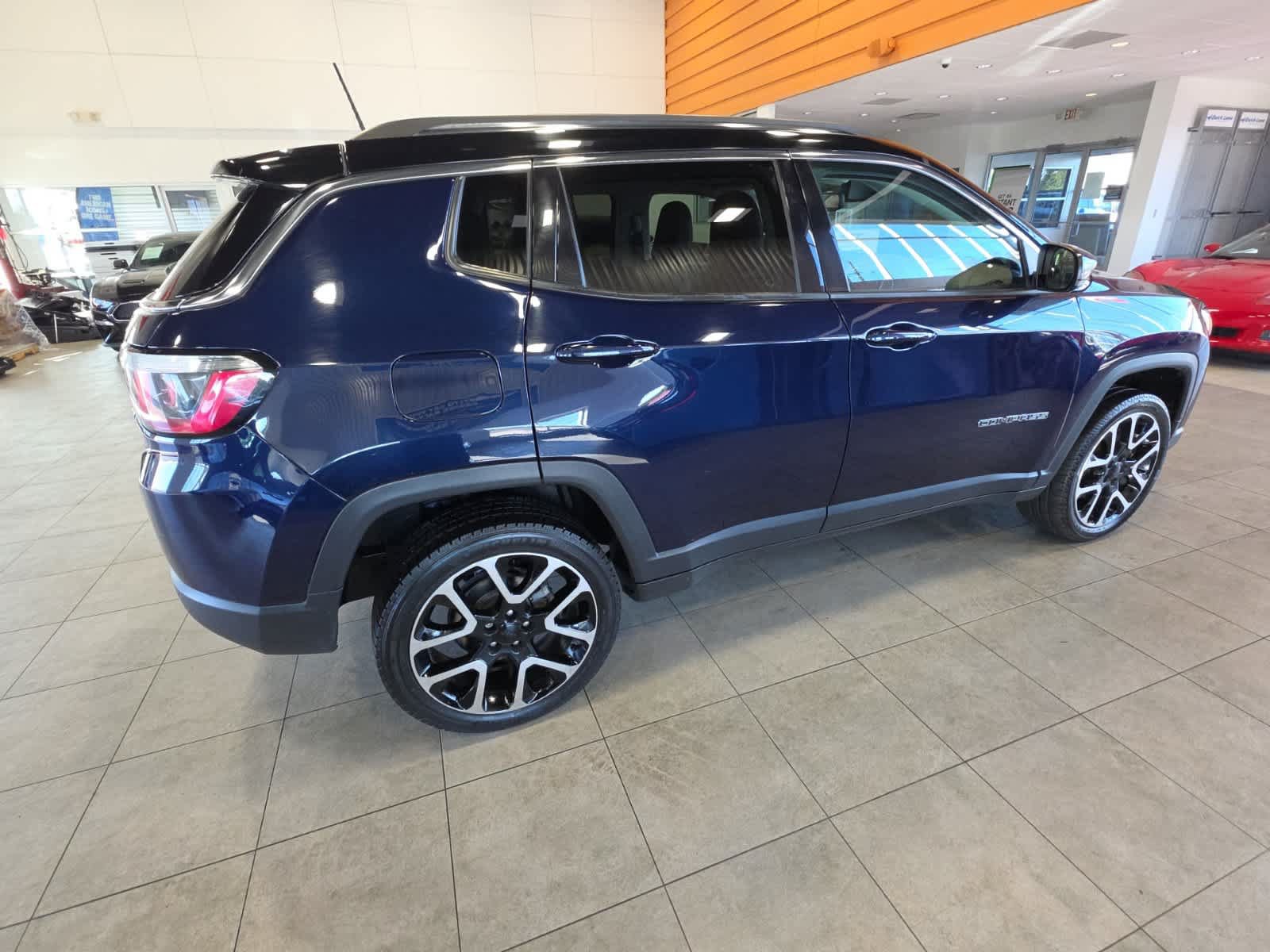 Used 2018 Jeep Compass Limited w/ Safe & Security Group AWD/4WD image 6