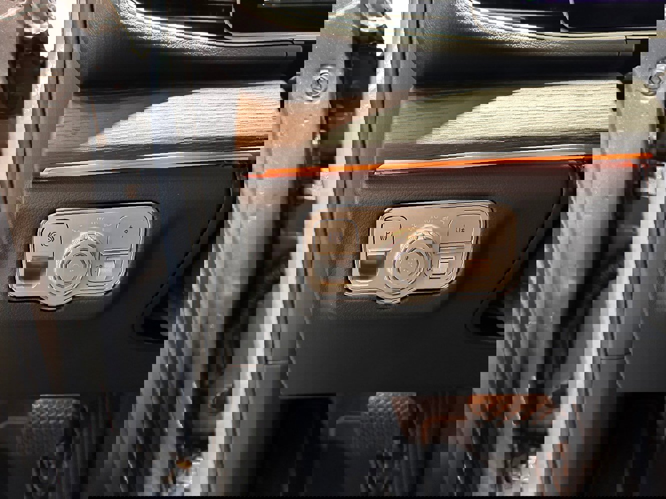 Used 2025 Mercedes-Benz GLE 580 4MATIC image 16