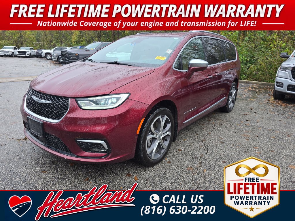 Used 2021 Chrysler Pacifica Pinnacle AWD/4WD image 1