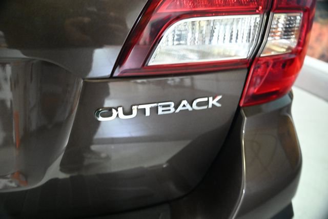 Used 2019 Subaru Outback 2.5i Premium image 16