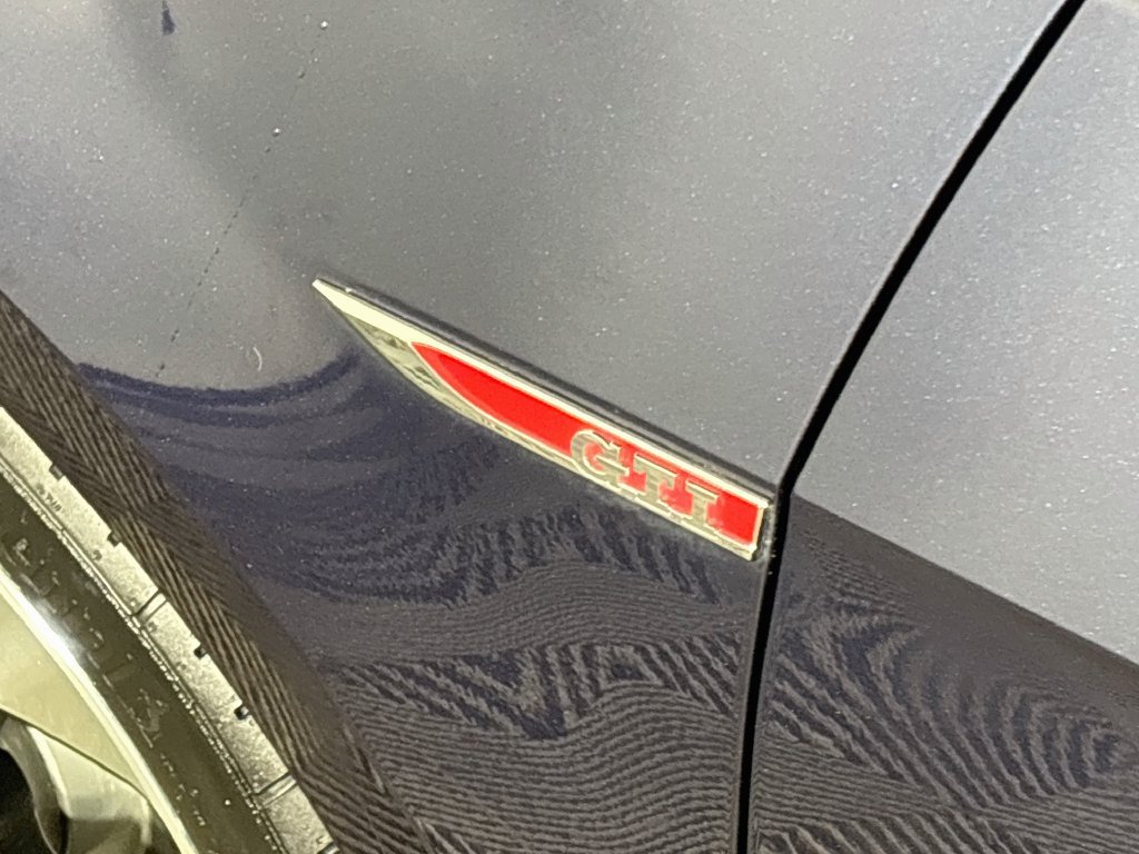 Used 2015 Volkswagen Golf 2-Door FWD image 21