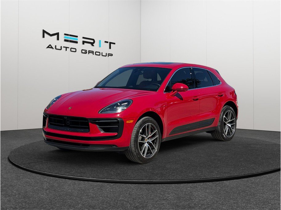 Used 2023 Porsche Macan S AWD/4WD image 4