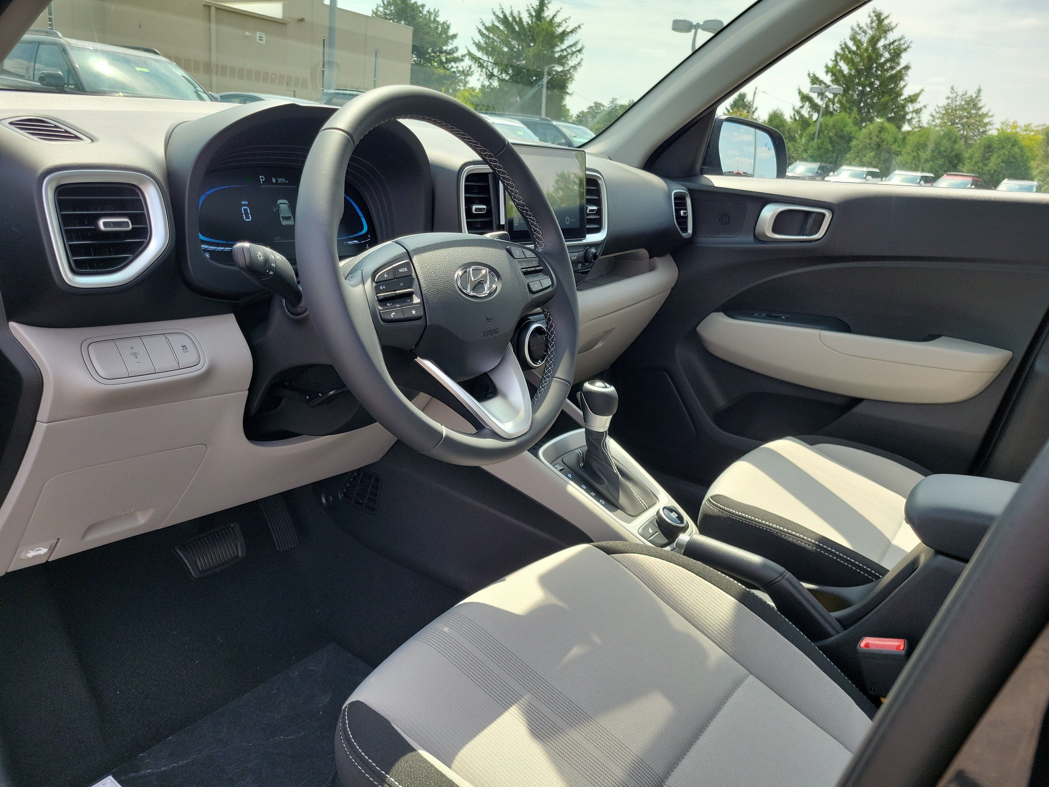 New 2026 Hyundai Venue SEL FWD image 19