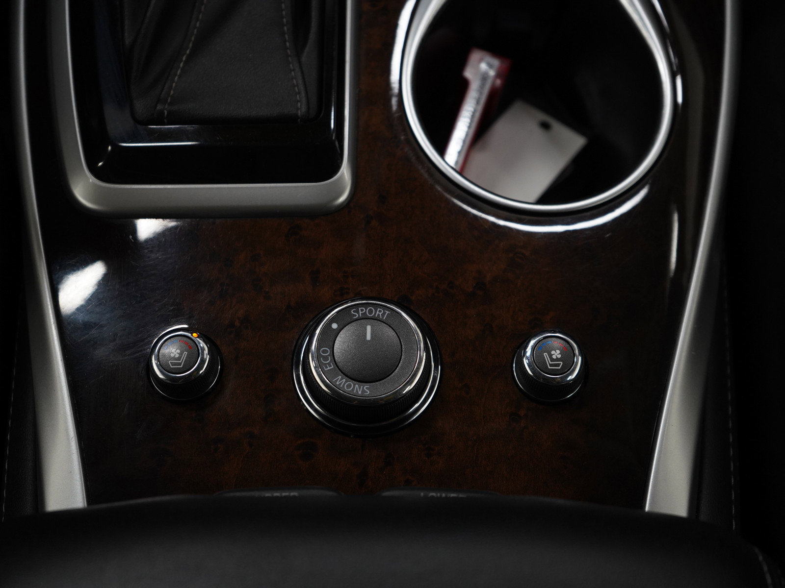 Used 2020 INFINITI QX60 Luxe w/ Sensory Package image 18