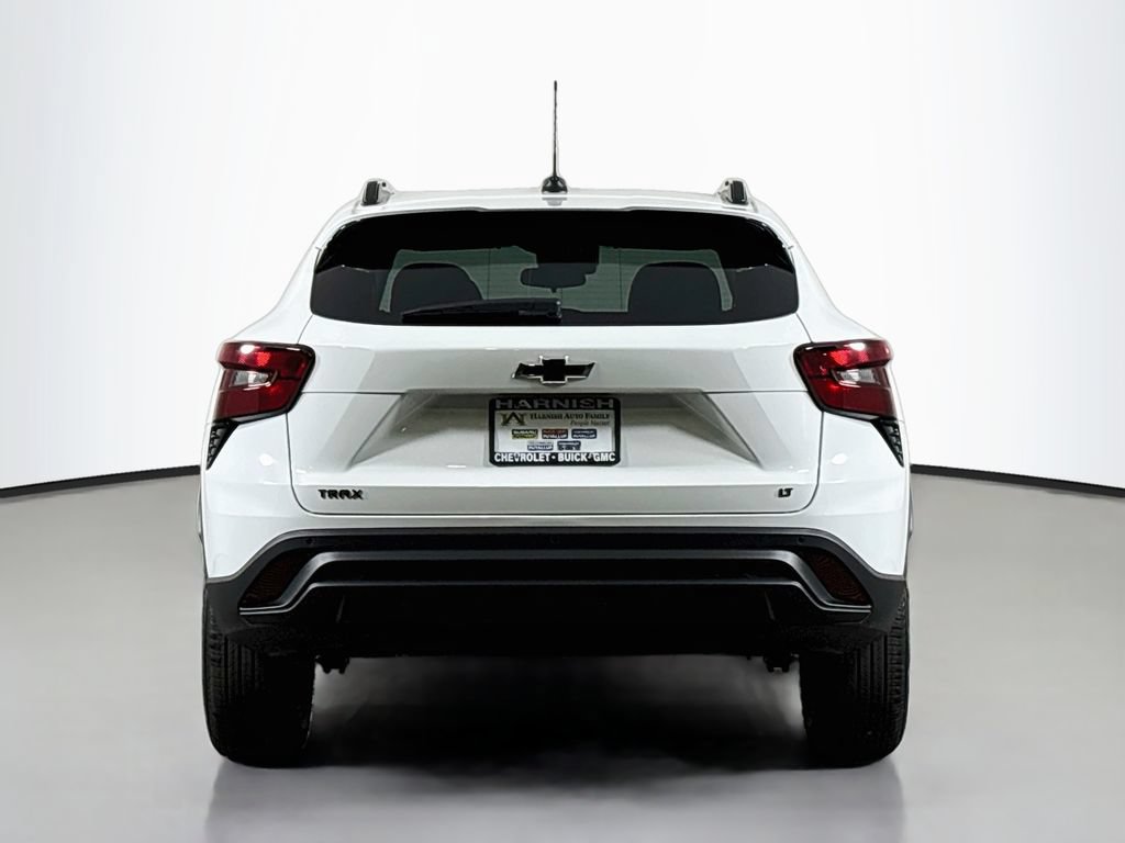 New 2026 Chevrolet Trax LT w/ Driver Confidence Package FWD image 6