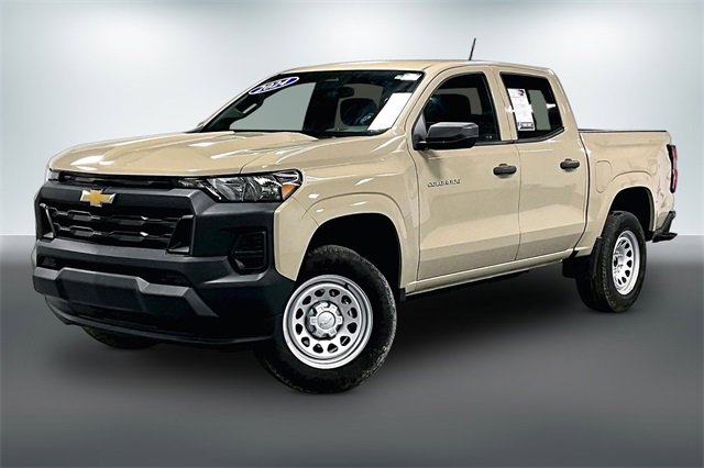 Used 2024 Chevrolet Colorado W/T image 3