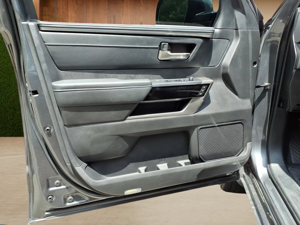 Used 2023 Toyota Tundra Limited AWD/4WD image 21