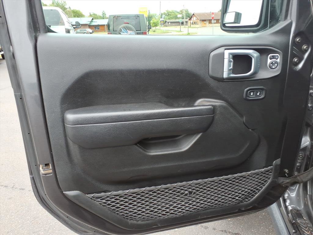 Used 2022 Jeep Wrangler Unlimited Willys image 11