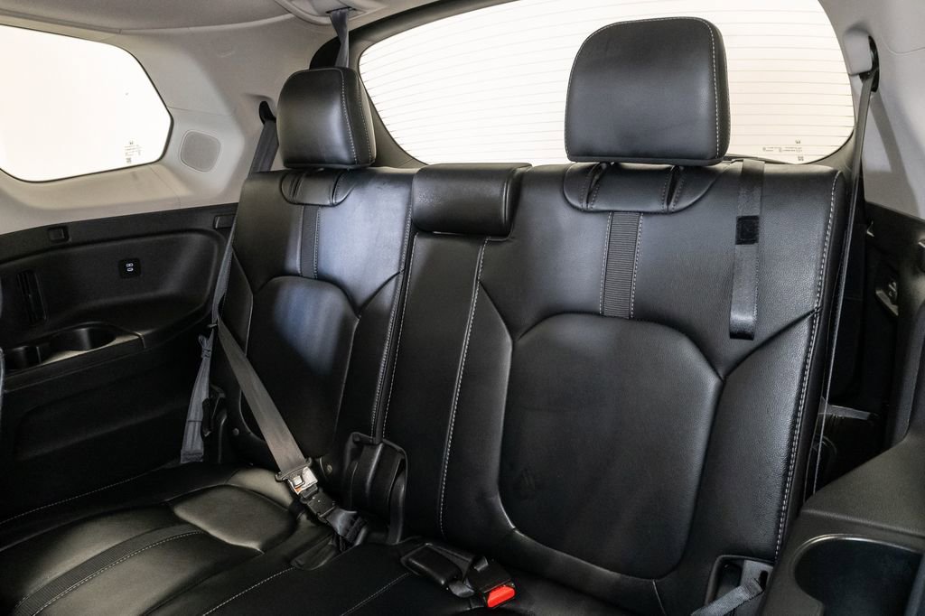 Used 2024 Honda Pilot Touring image 9