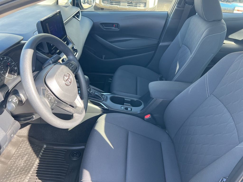 Used 2023 Toyota Corolla LE image 4