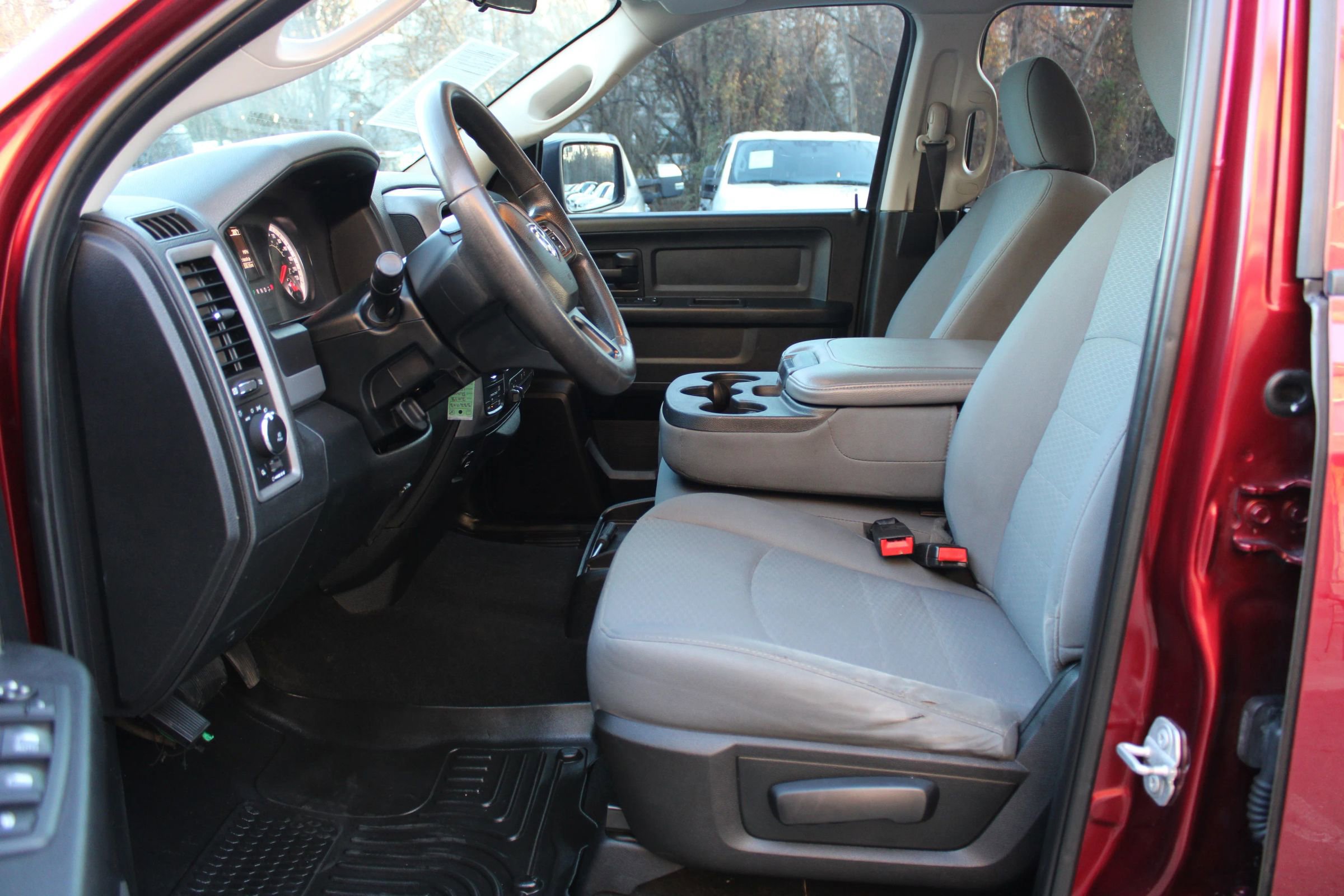 Used 2018 RAM 1500 Express w/ Express Value Package image 18