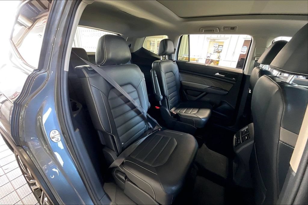 Used 2023 Volkswagen Atlas SEL Premium AWD/4WD image 17