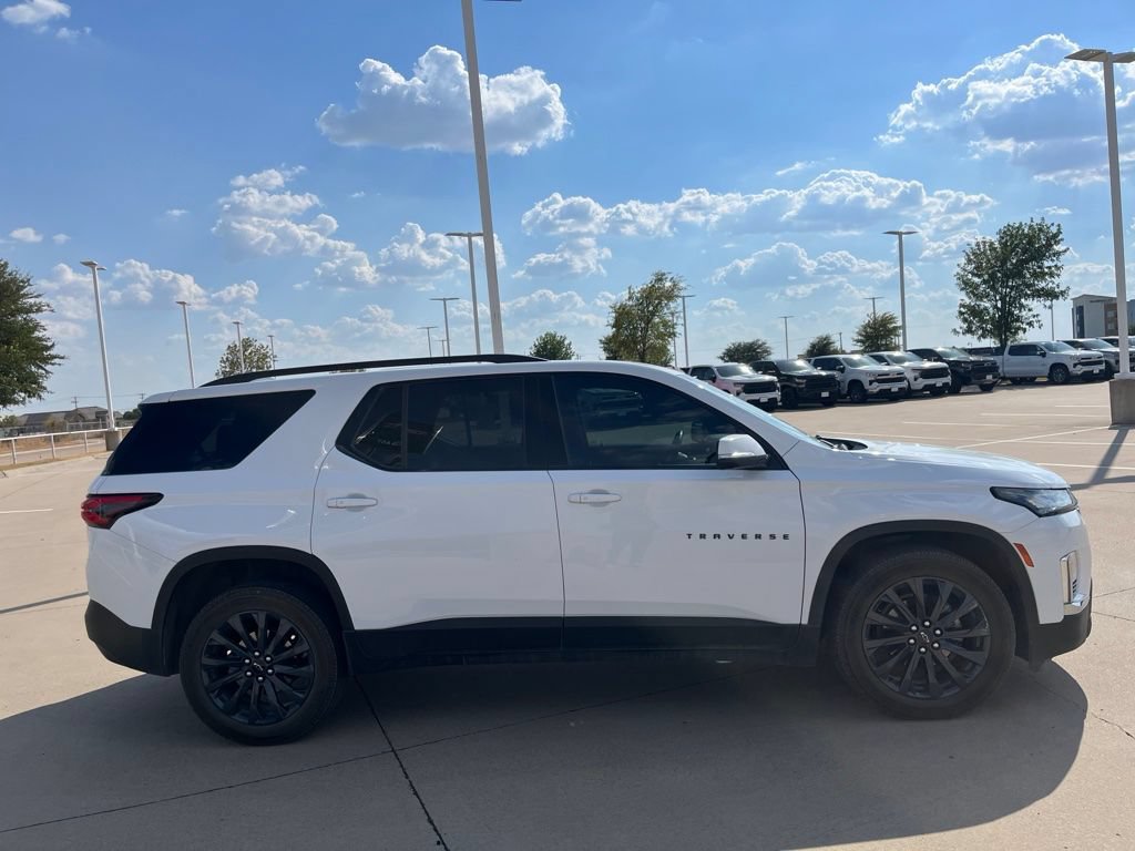 Used 2023 Chevrolet Traverse RS FWD image 5