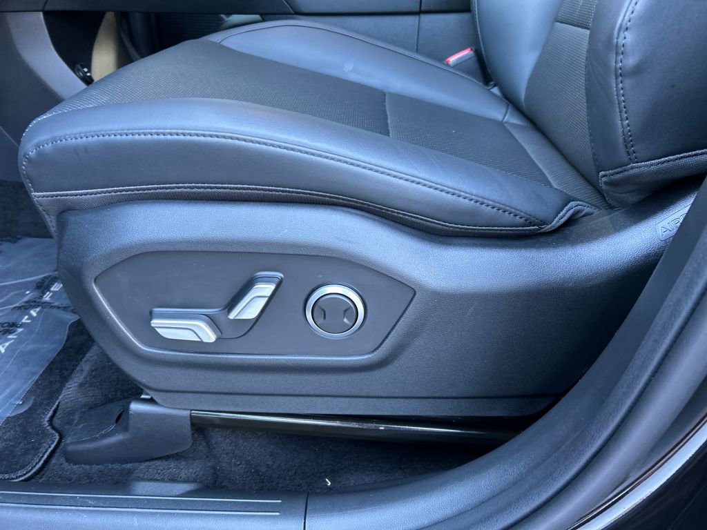 Used 2025 Hyundai Santa Fe SEL image 14