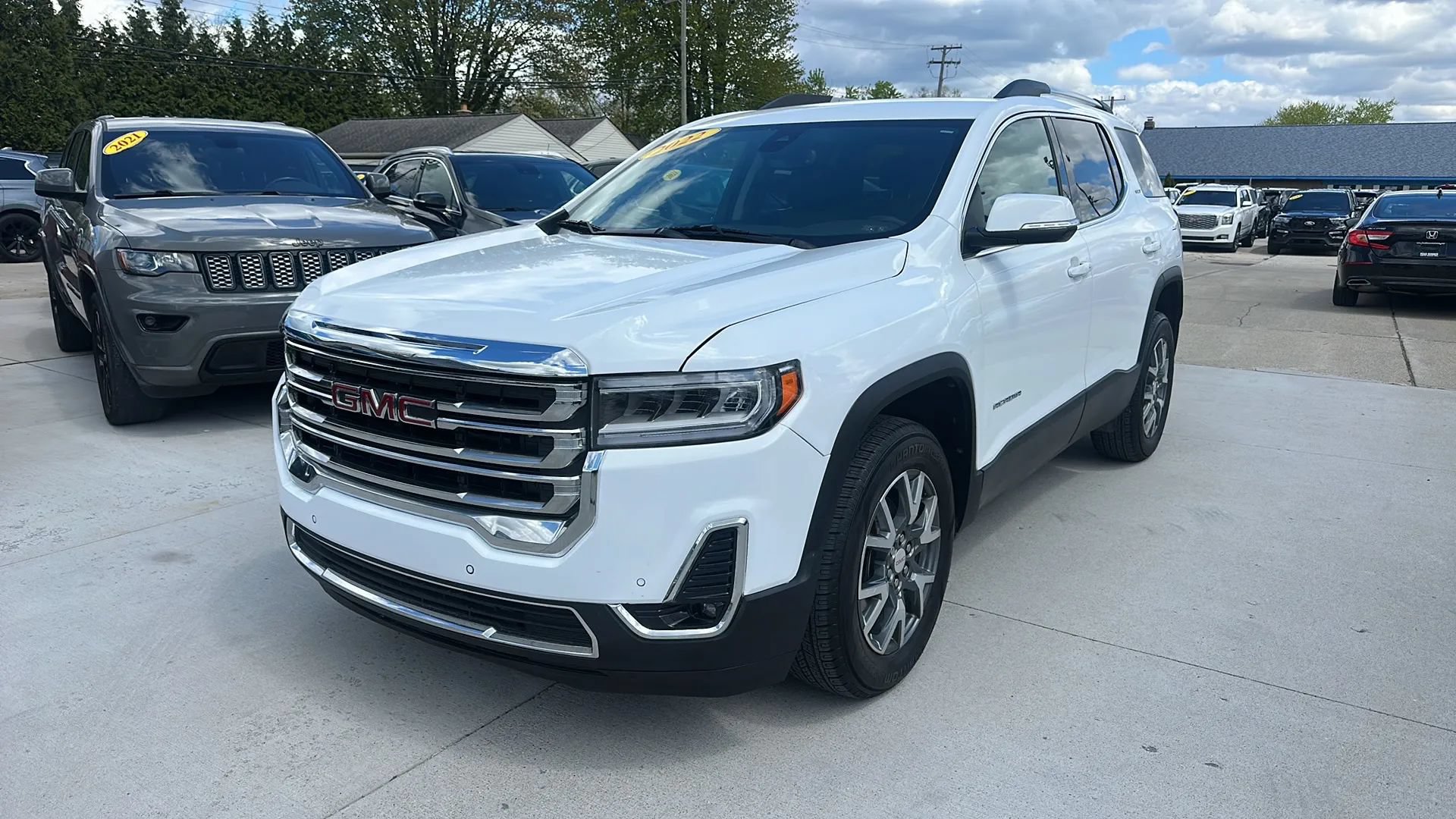 Used 2022 GMC Acadia SLT w/ Preferred Package