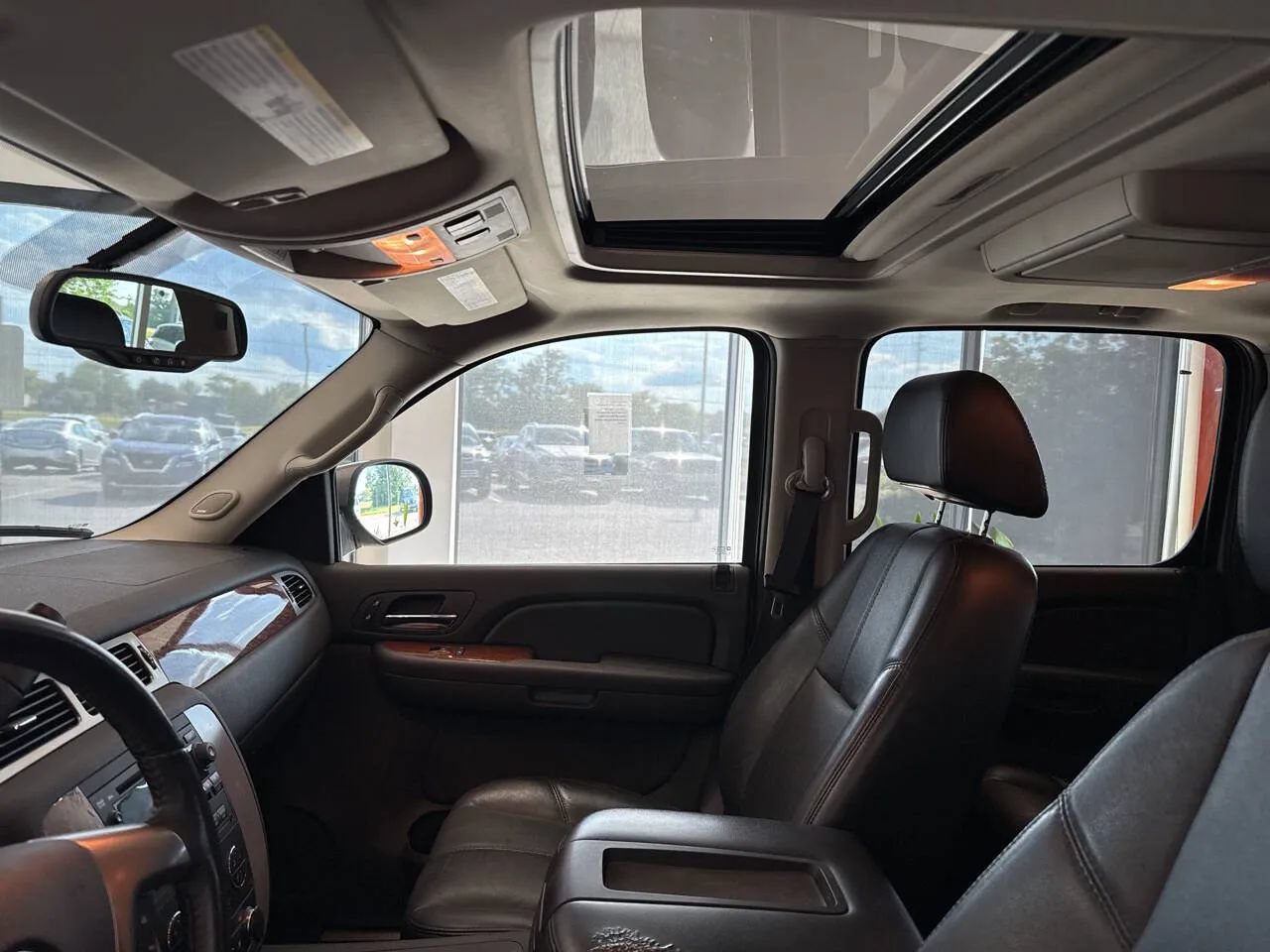 Used 2007 GMC Yukon XL SLT w/ SLT Preferred Equipment Group AWD/4WD image 21