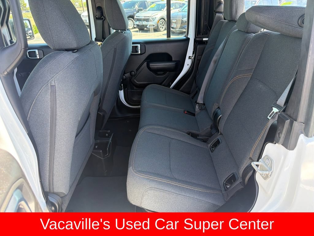 Used 2024 Jeep Gladiator Sport AWD/4WD image 23
