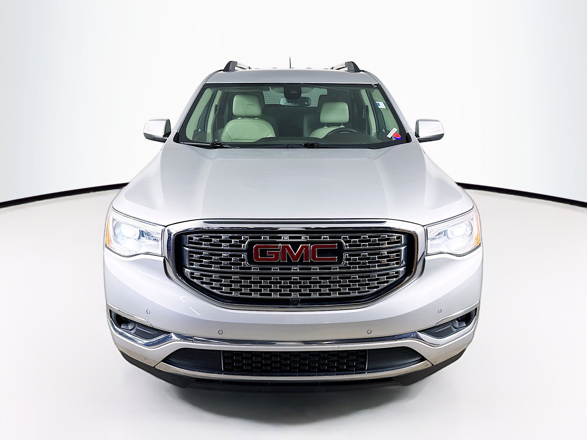Used 2018 GMC Acadia Denali w/ Technology Package image 3
