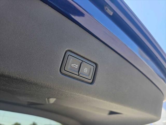 Used 2023 Audi Q4 e-tron Premium Plus w/ Premium Plus RWD image 16