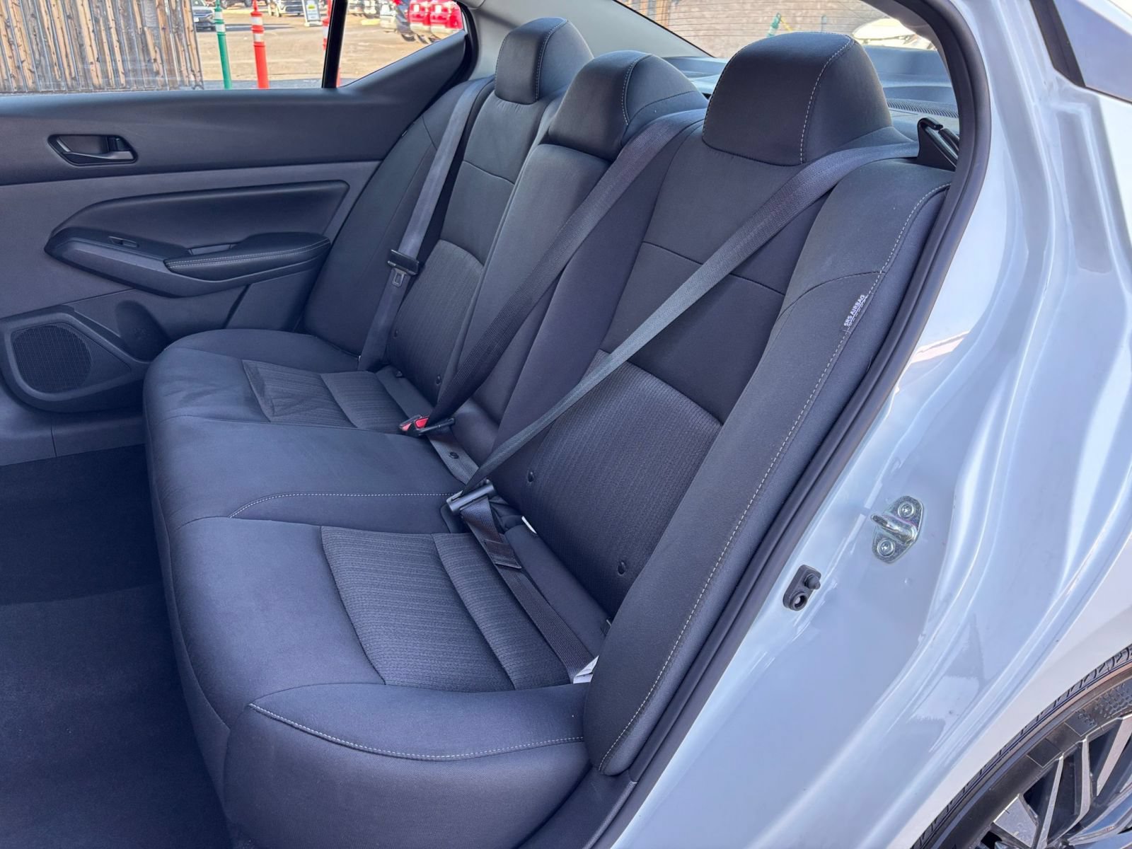 Used 2025 Nissan Altima 2.5 SV FWD image 38