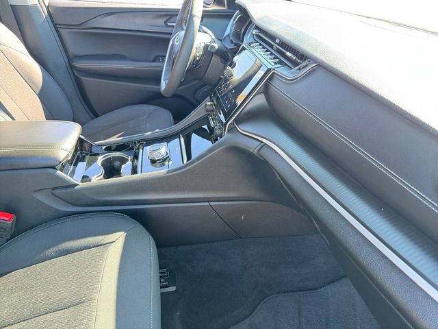 Certified 2023 Jeep Grand Cherokee Laredo w/ Luxury Tech Group I image 21