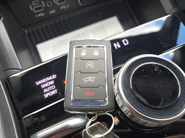 New 2026 Jeep Grand Cherokee L Limited AWD/4WD image 32