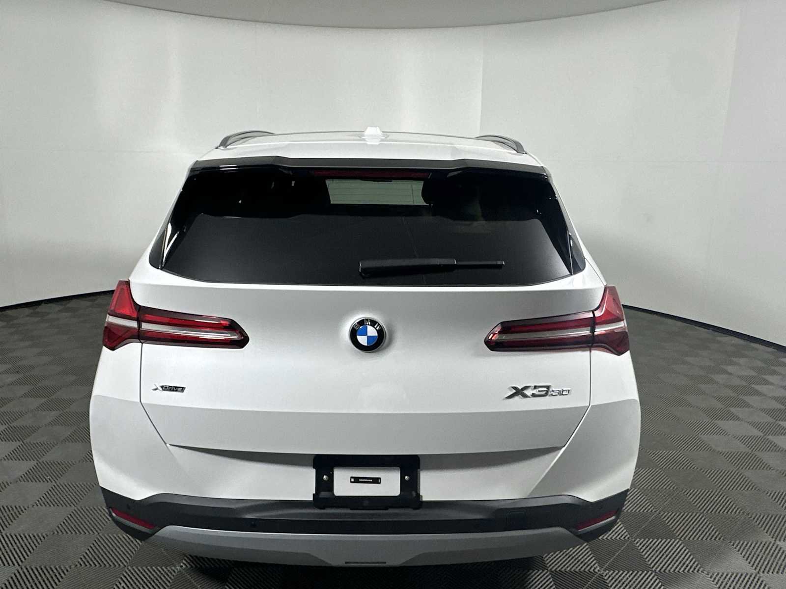 New 2026 BMW X3 xDrive30 w/ Premium Package image 2