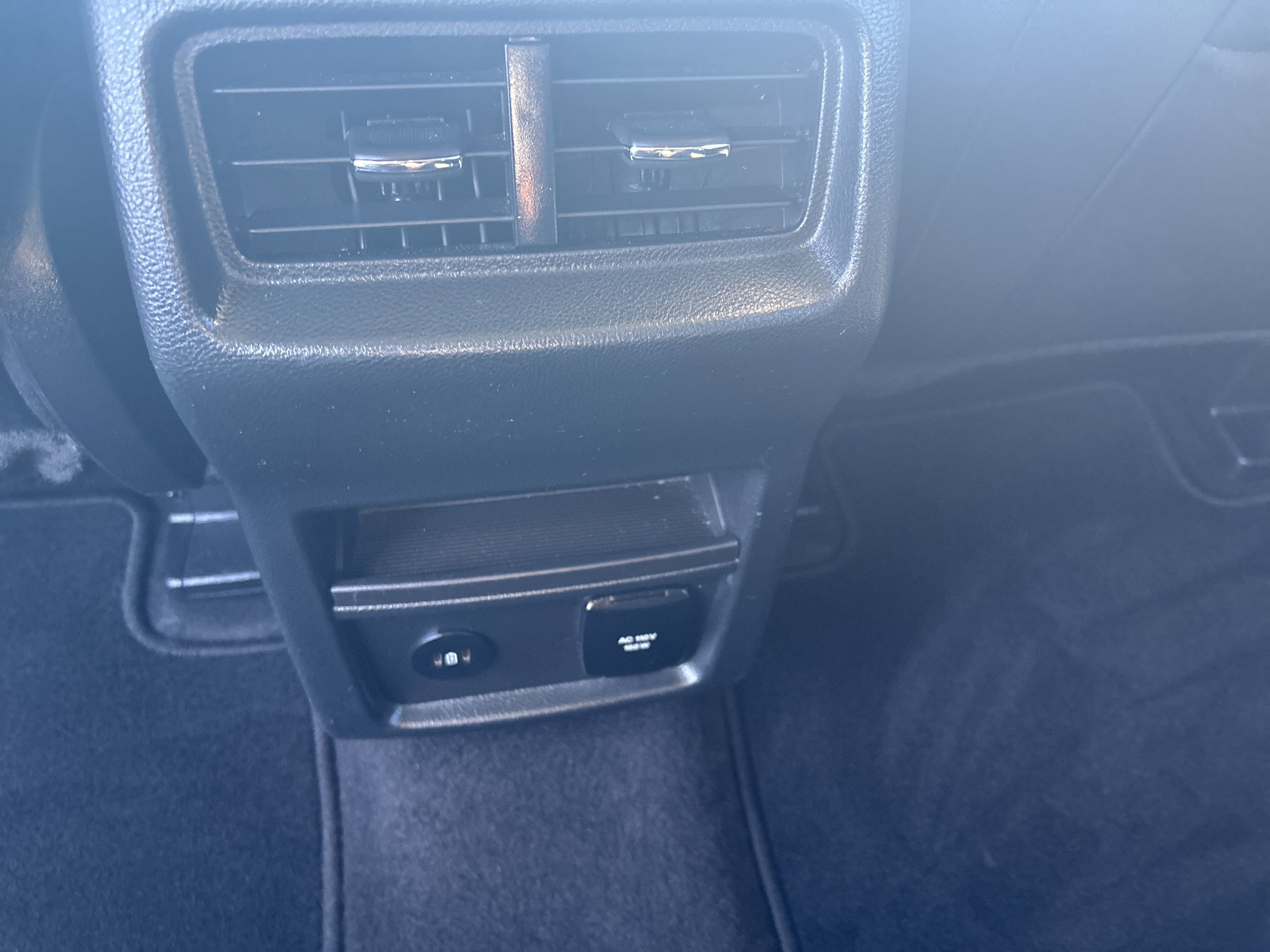 Used 2024 Ford Edge Titanium image 14