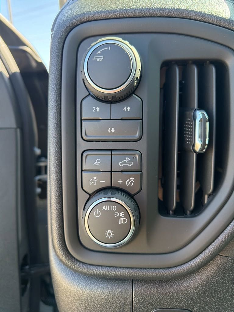 New 2026 Chevrolet Silverado 2500 Custom w/ Custom Value Package AWD/4WD image 14