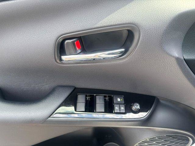 Certified 2022 Toyota Prius LE FWD image 15