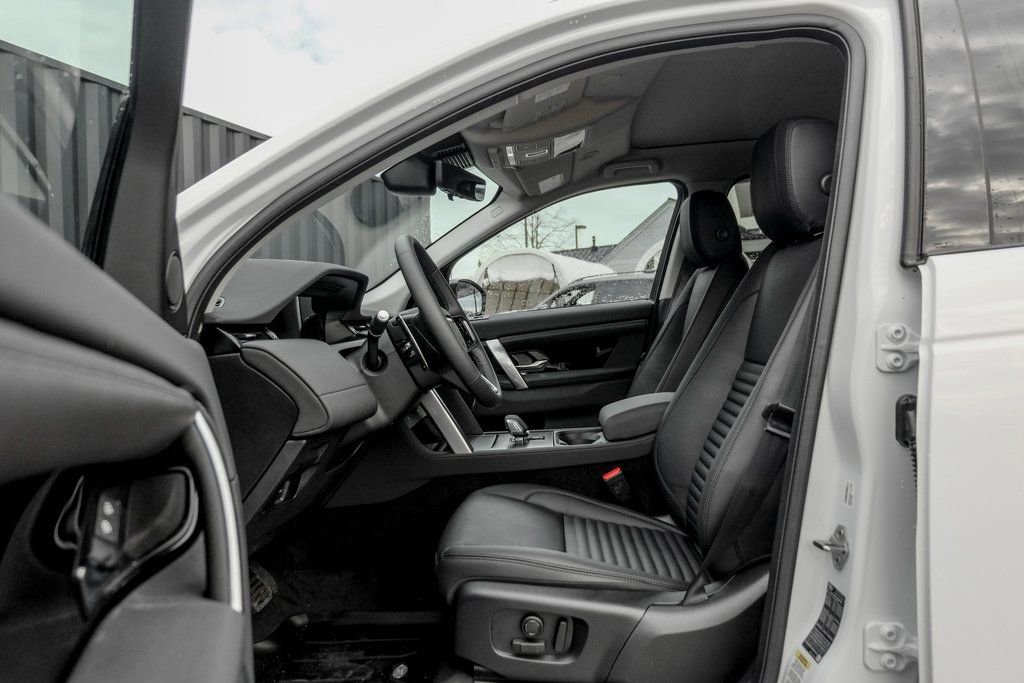Used 2025 Land Rover Discovery Sport S image 10