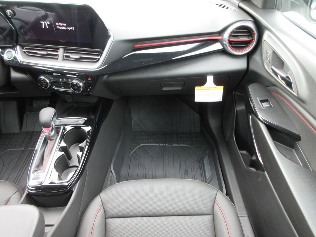 New 2026 Chevrolet Trax RS w/ Sunroof Package FWD image 16