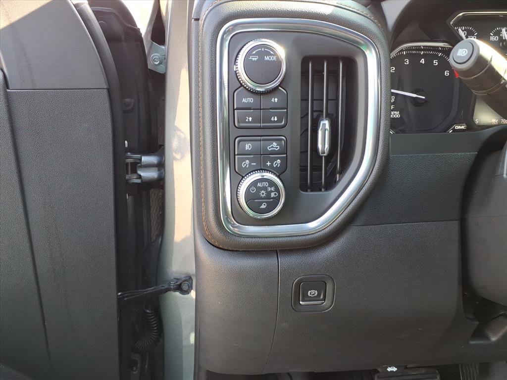 Used 2021 GMC Sierra 1500 AT4 w/ AT4 Preferred Package image 17