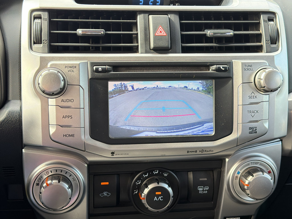 Used 2016 Toyota 4Runner SR5 AWD/4WD image 9