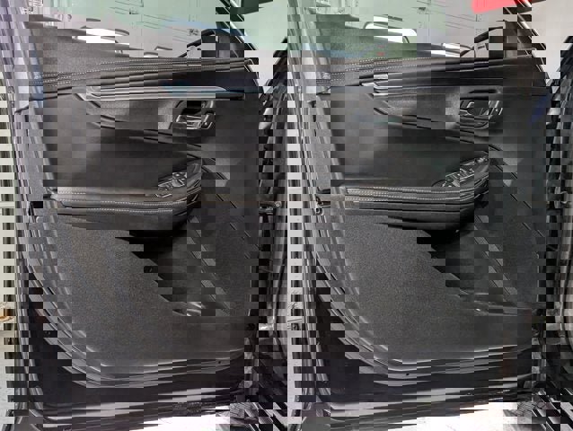 Used 2016 Chevrolet Impala LT w/ Convenience Package image 17