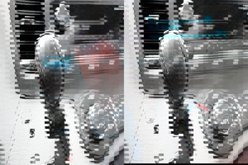 Used 2011 Toyota Sienna XLE w/ Entertainment Pkg image 9