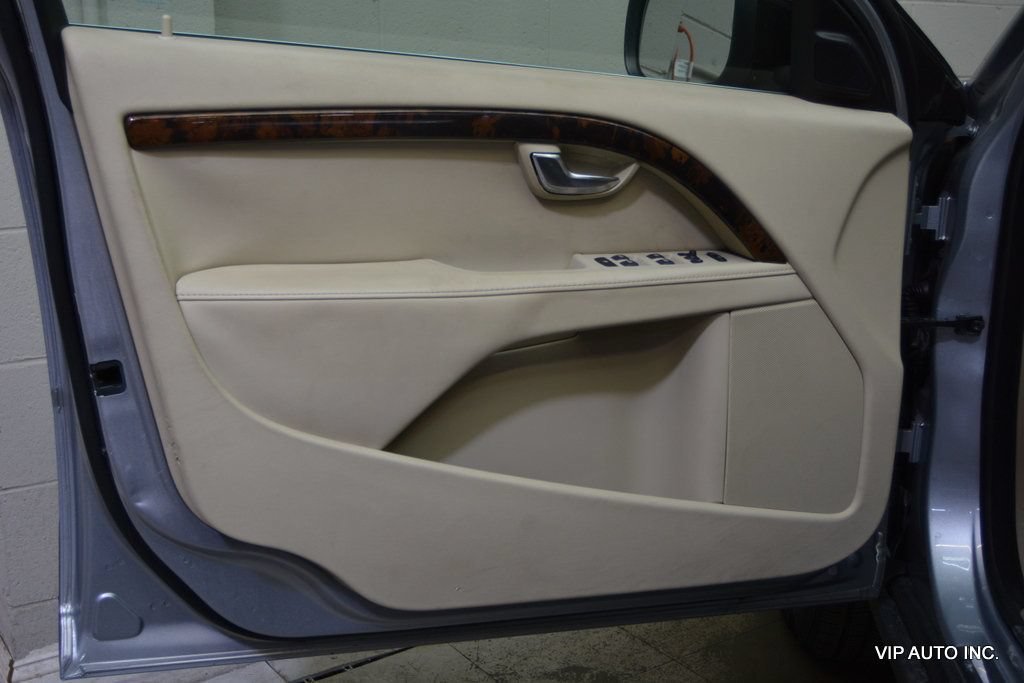 Used 2012 Volvo XC70 3.2 FWD image 11