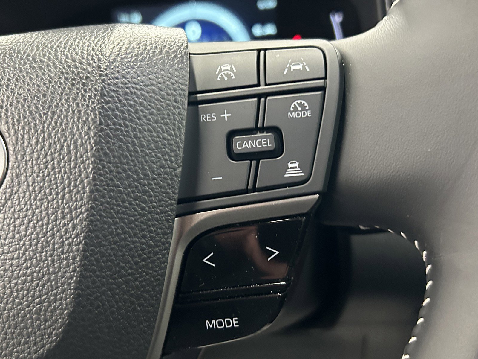 Used 2025 Toyota Camry SE image 19