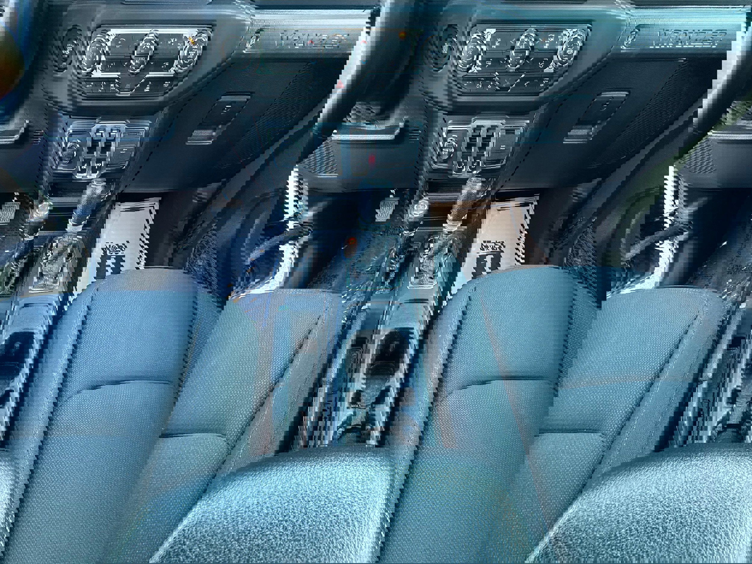 Used 2021 Jeep Wrangler Sport image 21