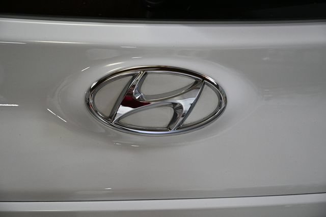 Used 2023 Hyundai Kona SE FWD image 11