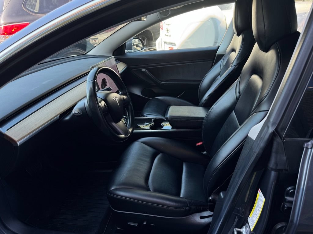 Used 2018 Tesla Model 3 Long Range RWD image 9