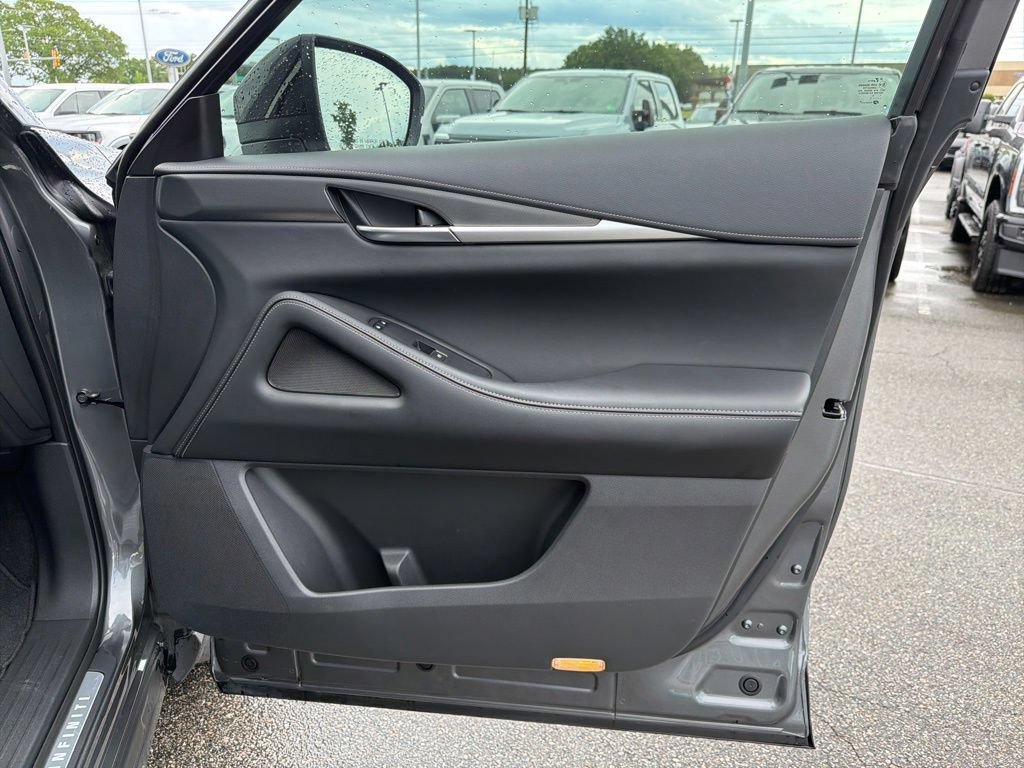 Used 2023 INFINITI QX60 Luxe w/ Cargo Package AWD/4WD image 23