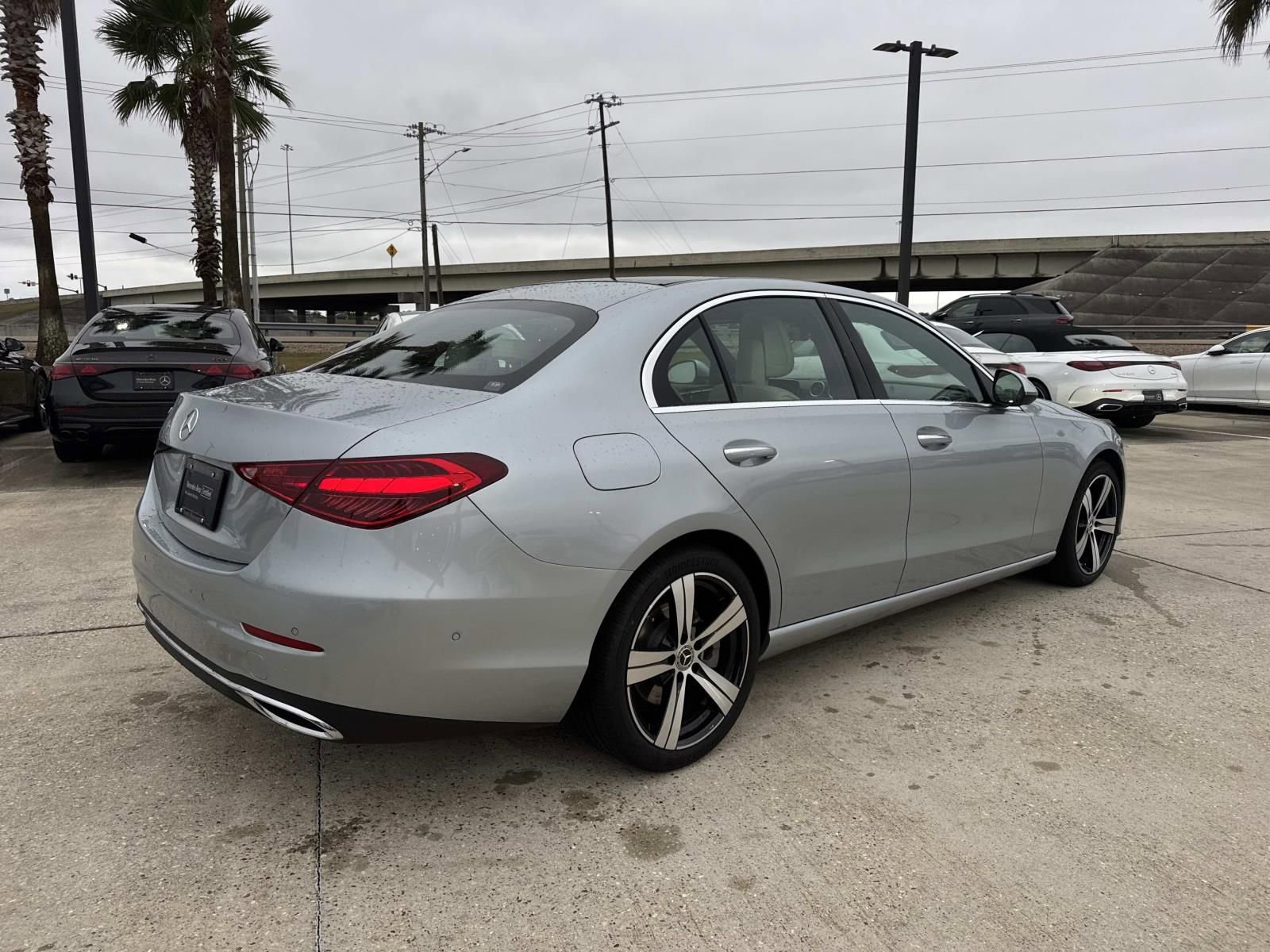 Used 2025 Mercedes-Benz C 300 Sedan image 5