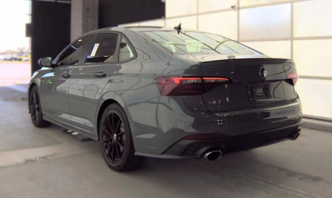 Used 2024 Volkswagen Jetta GLI 40th Anniversary Edition FWD image 4