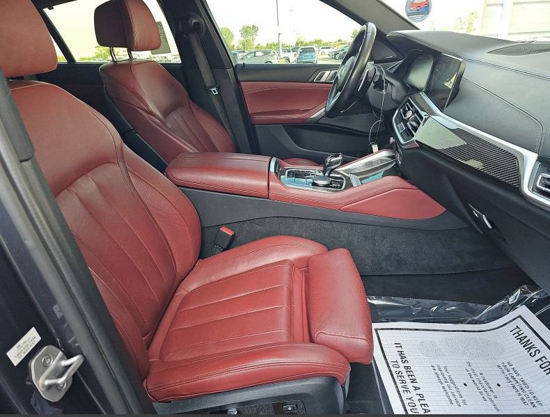 Used 2021 BMW X6 M50i w/ Premium Package AWD/4WD image 12