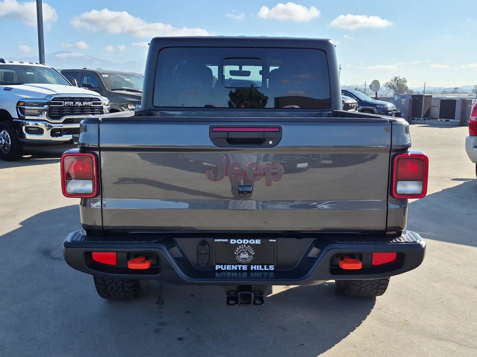 Used 2023 Jeep Gladiator Mojave w/ Trailer Tow Package AWD/4WD image 5
