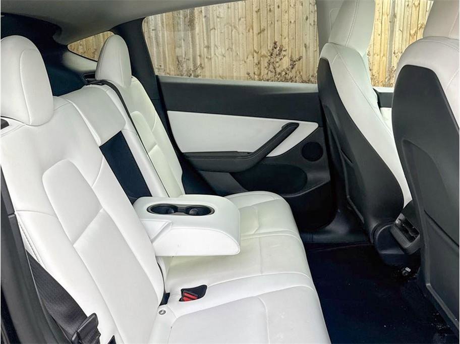 Used 2022 Tesla Model Y Performance image 29