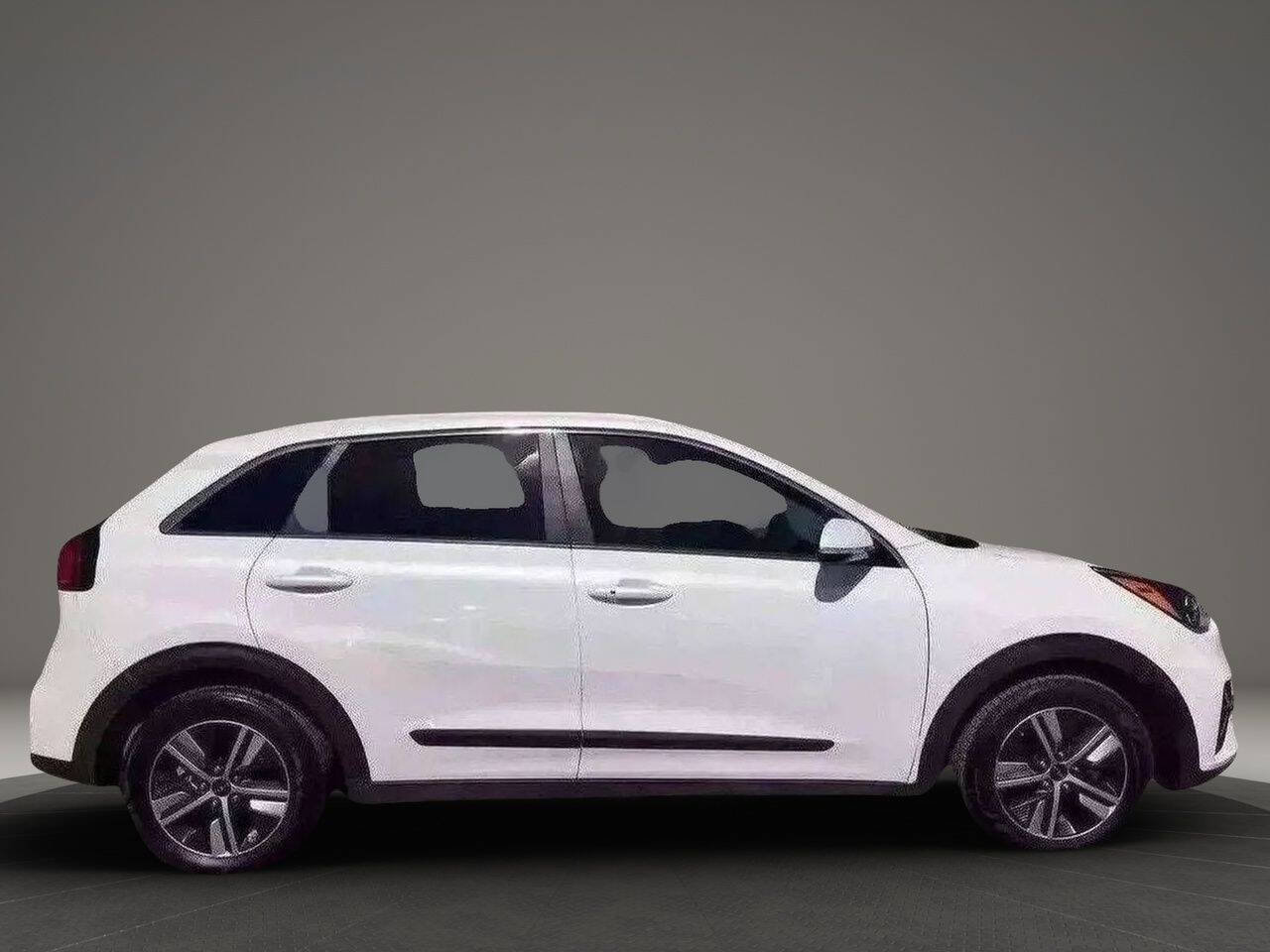 Used 2022 Kia Niro EX Premium image 11