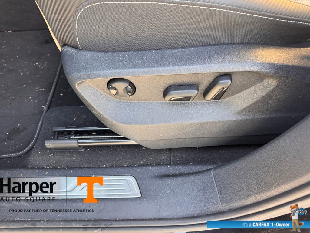 Used 2024 Volkswagen Atlas Cross Sport SE image 18