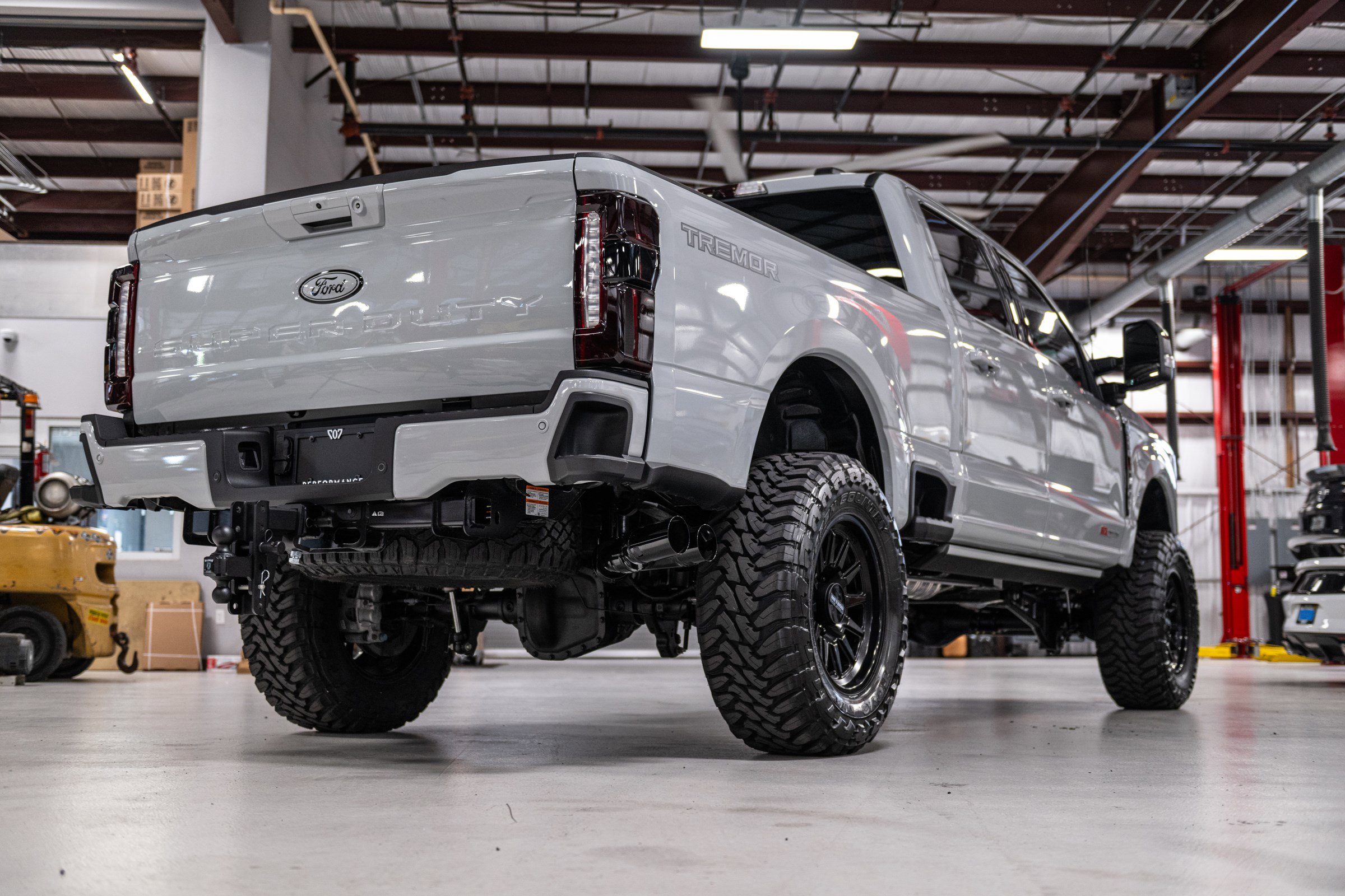 New 2025 Ford F250 Lariat w/ Lariat Ultimate Package image 3